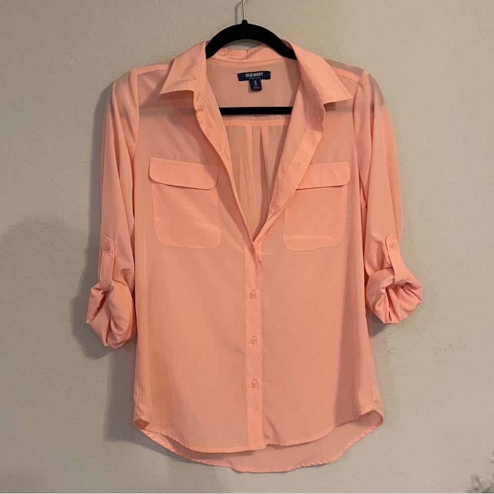 Light pink buttoned down blouse - Picture 2 of 4